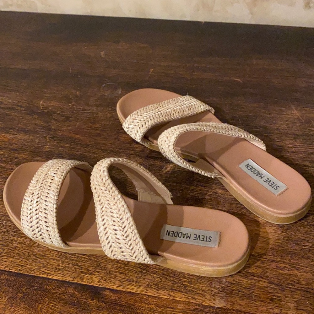 Steve Madden Dual Flat Sandal Size 7